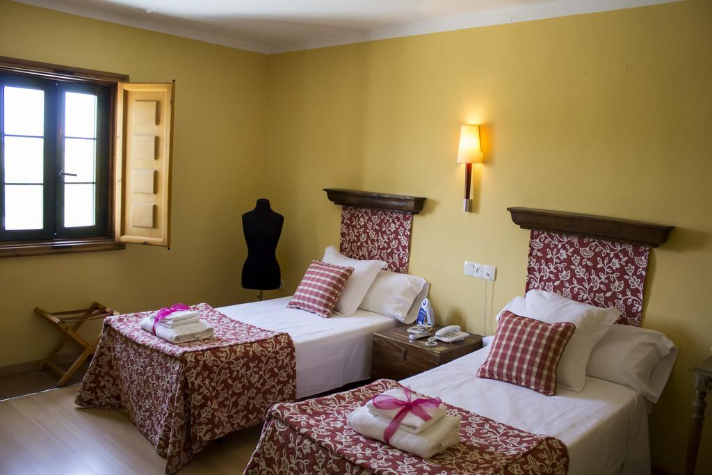 Quinta La Encarnacion Hotel Casar De Caceres Ngoại thất bức ảnh